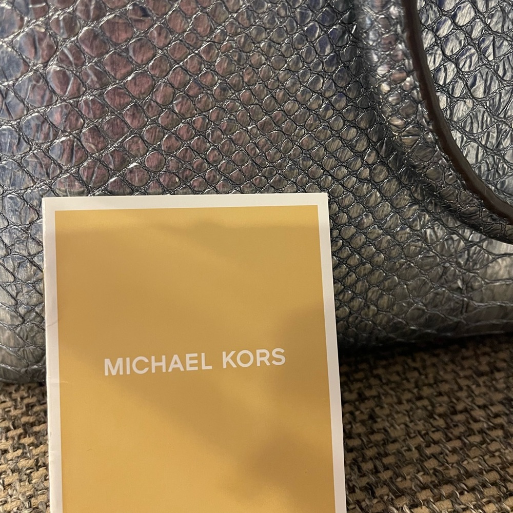 Michael Kors, silver handbag, purse, shoulder bag, - Picture 12 of 16
